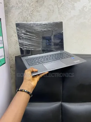 Laptop HP ZBook Firefly G8 16GB Intel Core i7 SSD 256GB