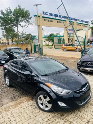 Hyundai Elantra 2012 Black