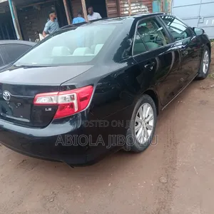 Toyota Camry LE 4dr Sedan (2.5L 4cyl 6A) 2012 Black