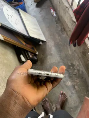 Apple iPhone 11 64 GB White
