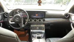 Mercedes-Benz E300 Base RWD Sedan (2.0L 4cyl 9A) 2017 Silver