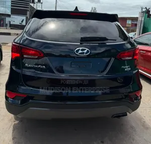 Hyundai Santa Fe Limited Ultimate FWD 2018 Black