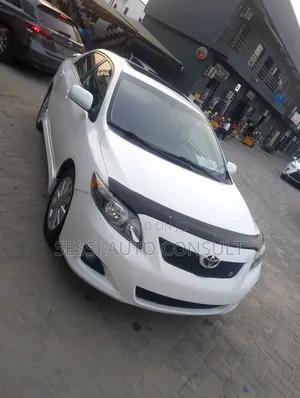 Toyota Corolla 2010 White