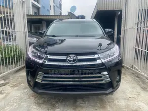 Toyota Highlander XLE V6 4x4 (3.5L 6cyl 6A) 2016 Black