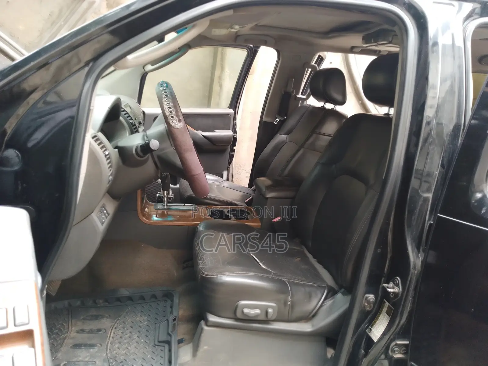 Nissan Pathfinder 2006 Black