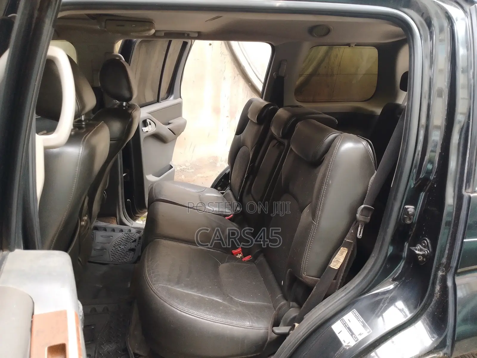 Nissan Pathfinder 2006 Black