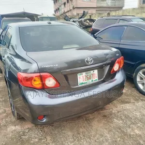 Toyota Corolla 2009 Gray