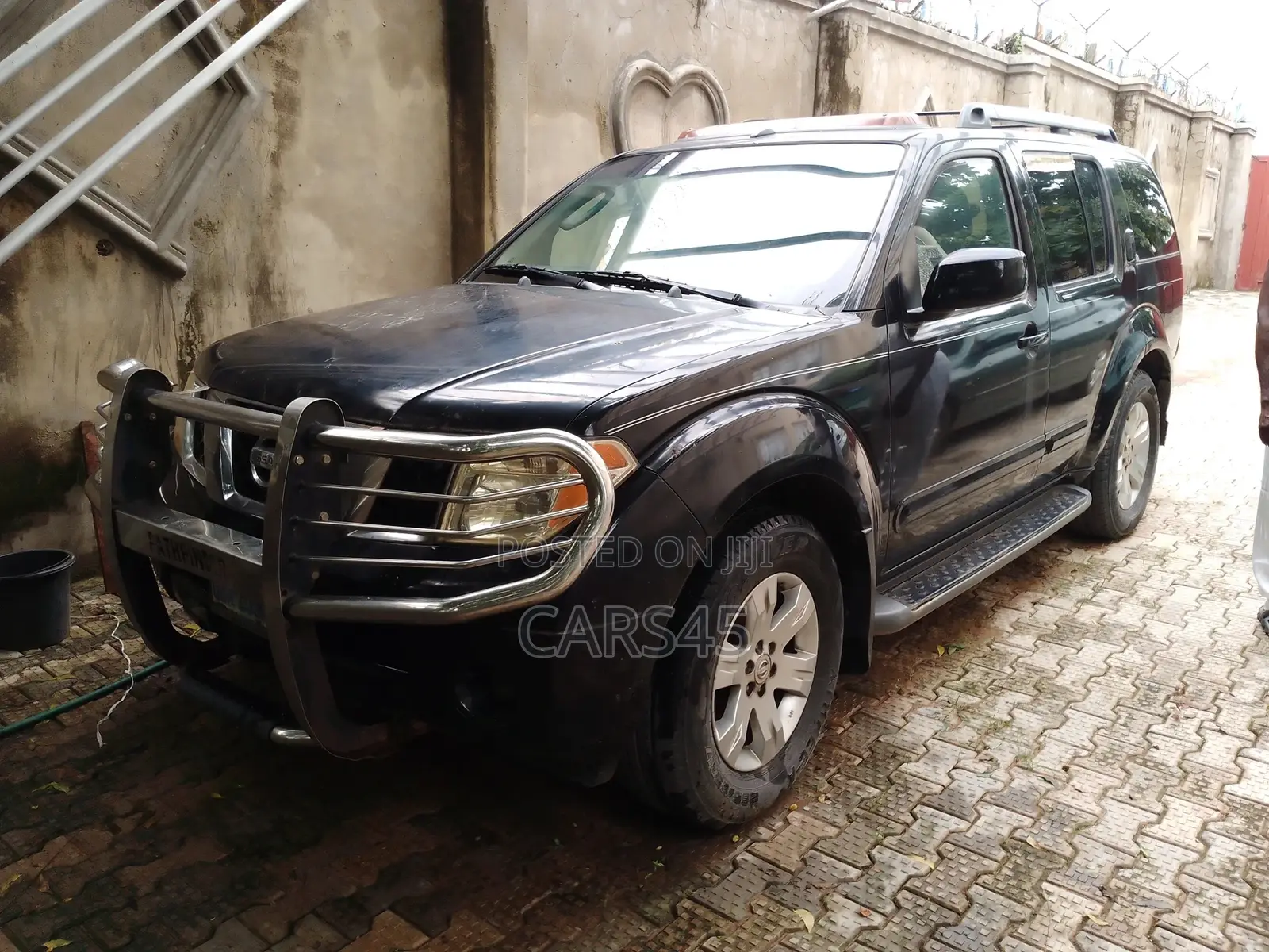 Nissan Pathfinder 2006 Black