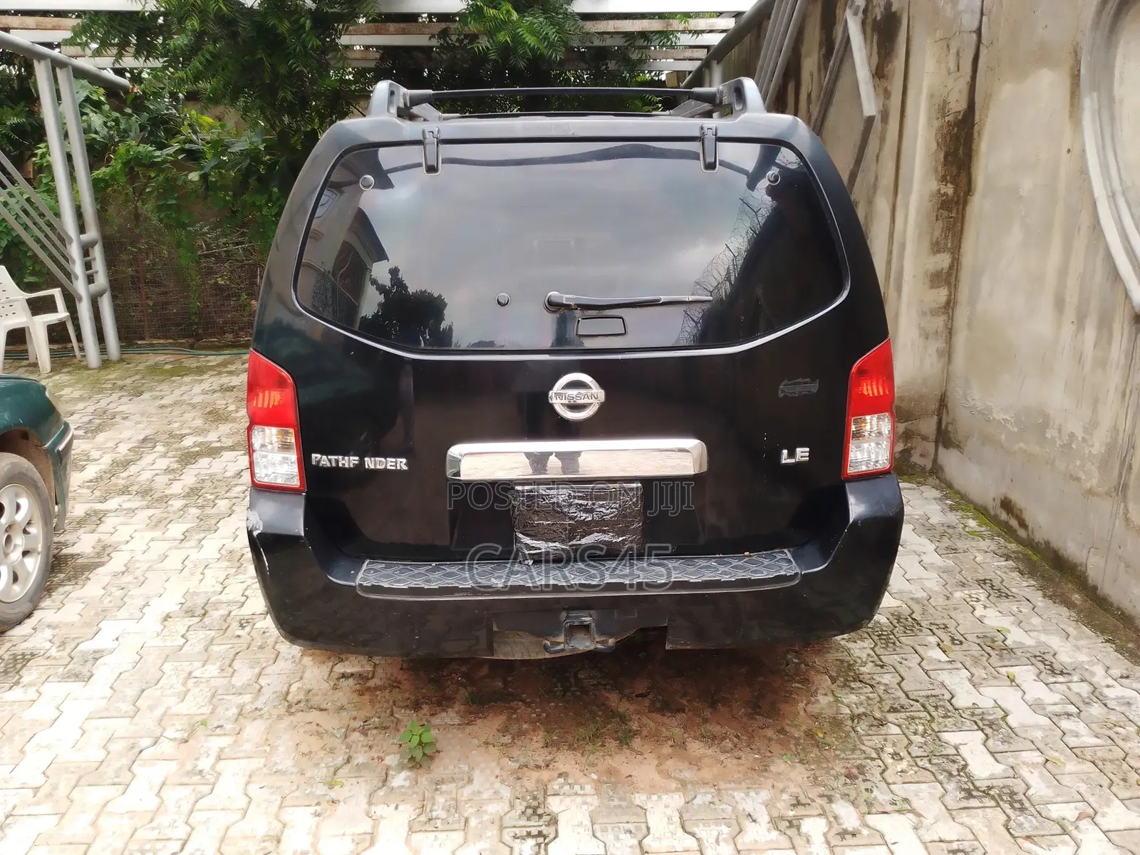 Nissan Pathfinder 2006 Black