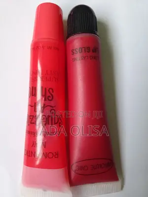 Long-Lasting Lip Gloss – Beautiful Shine Smooth Finish ”