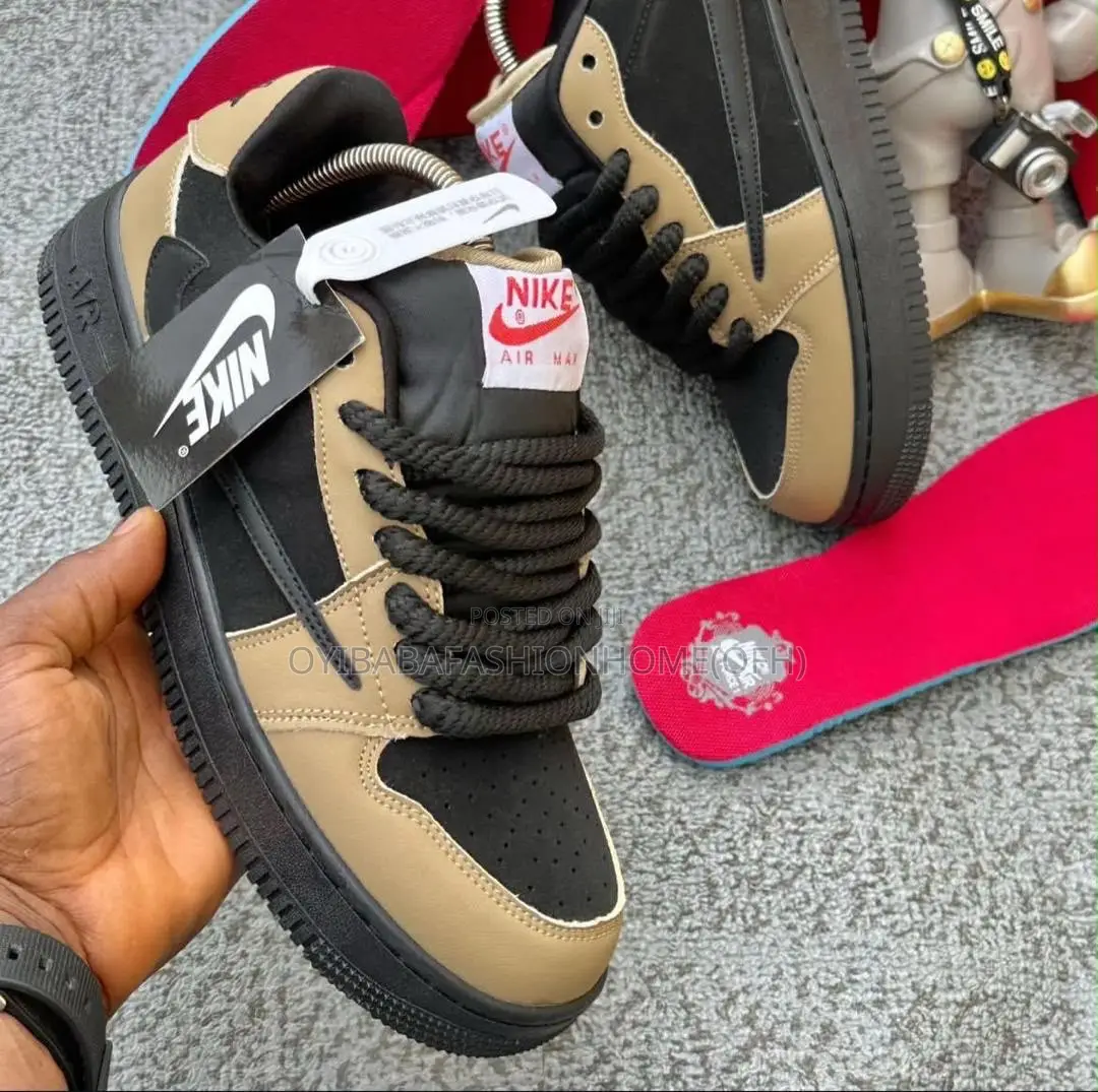 Nike Sneakers