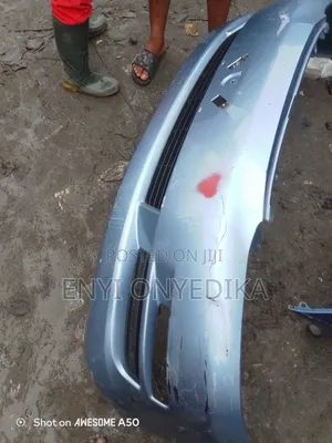 Complete Front Bumper Avensis Vessel 2005