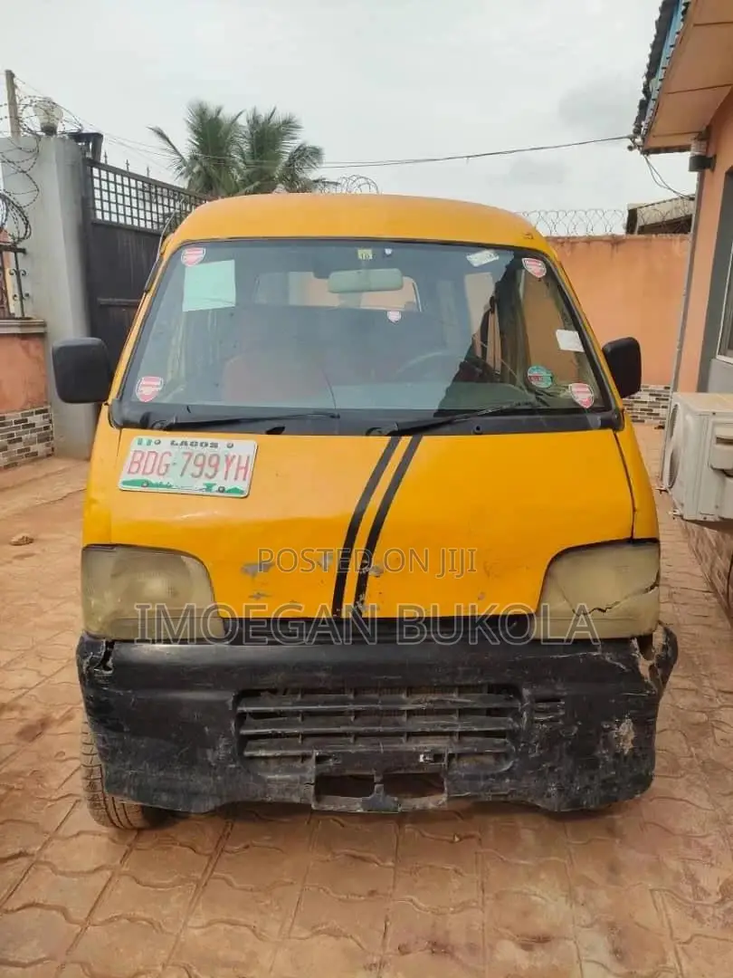 Suzuki Every 2000 Yellow