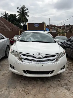 Toyota Venza 2010 White