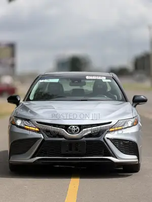Toyota Camry 2023 Silver