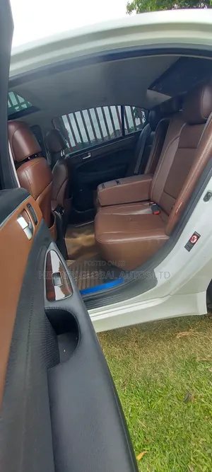 Hyundai Genesis 2012 White