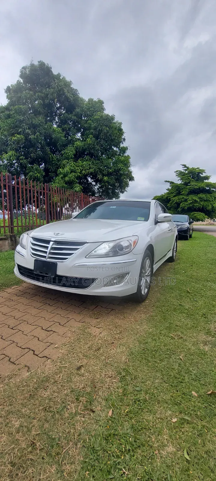 Hyundai Genesis 2012 White