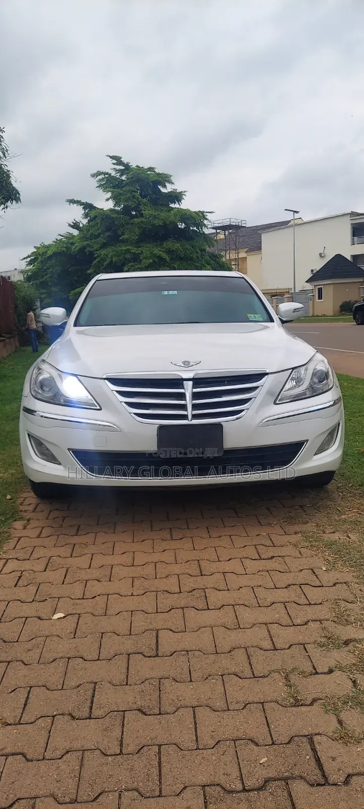 Hyundai Genesis 2012 White