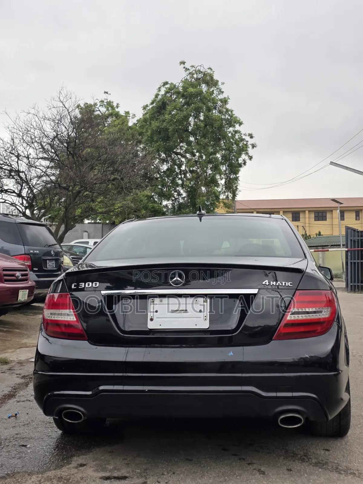 Mercedes-Benz C300 2013 Black