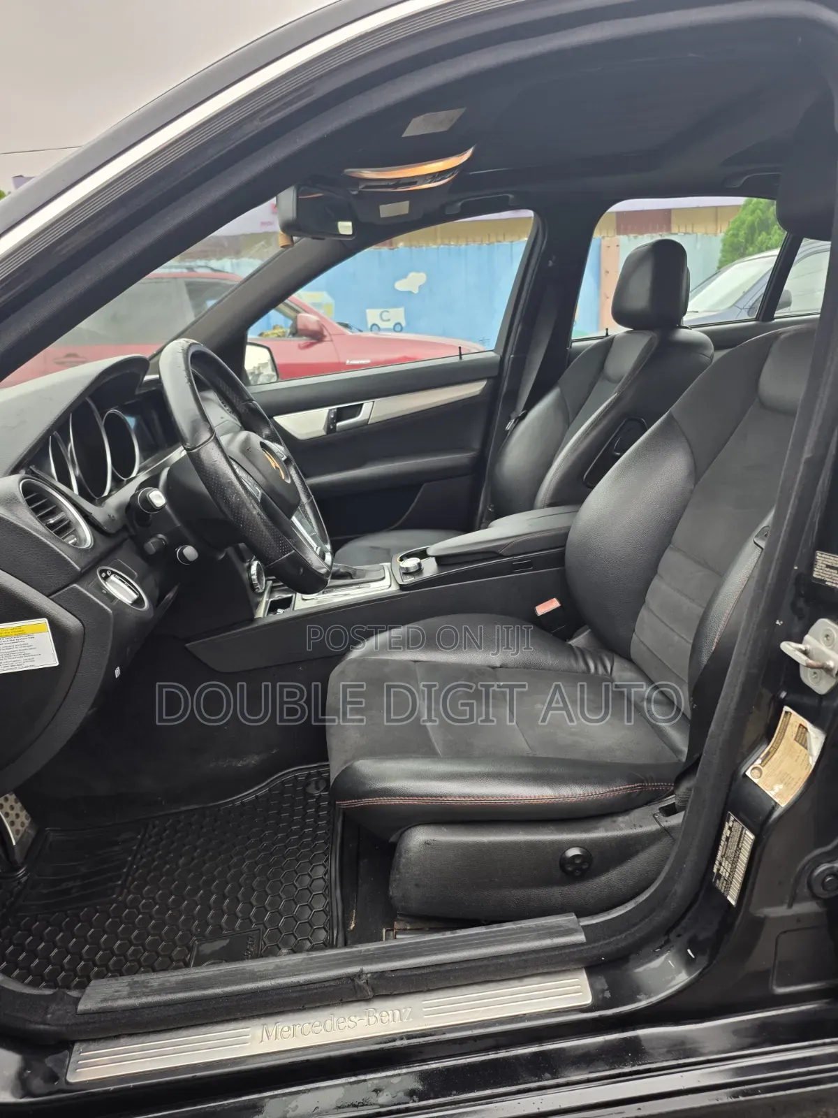 Mercedes-Benz C300 2013 Black