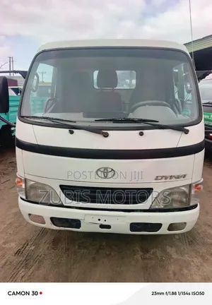 Toyota Dyna 200 Pickup 2005 Model / Petrol Engine