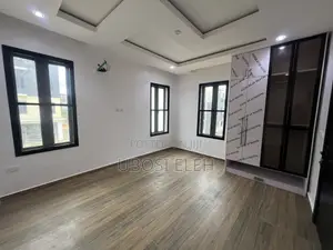 3bdrm Block of Flats in Congress Park Estate, Lekki Phase 1 for rent