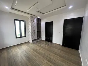 3bdrm Block of Flats in Congress Park Estate, Lekki Phase 1 for rent