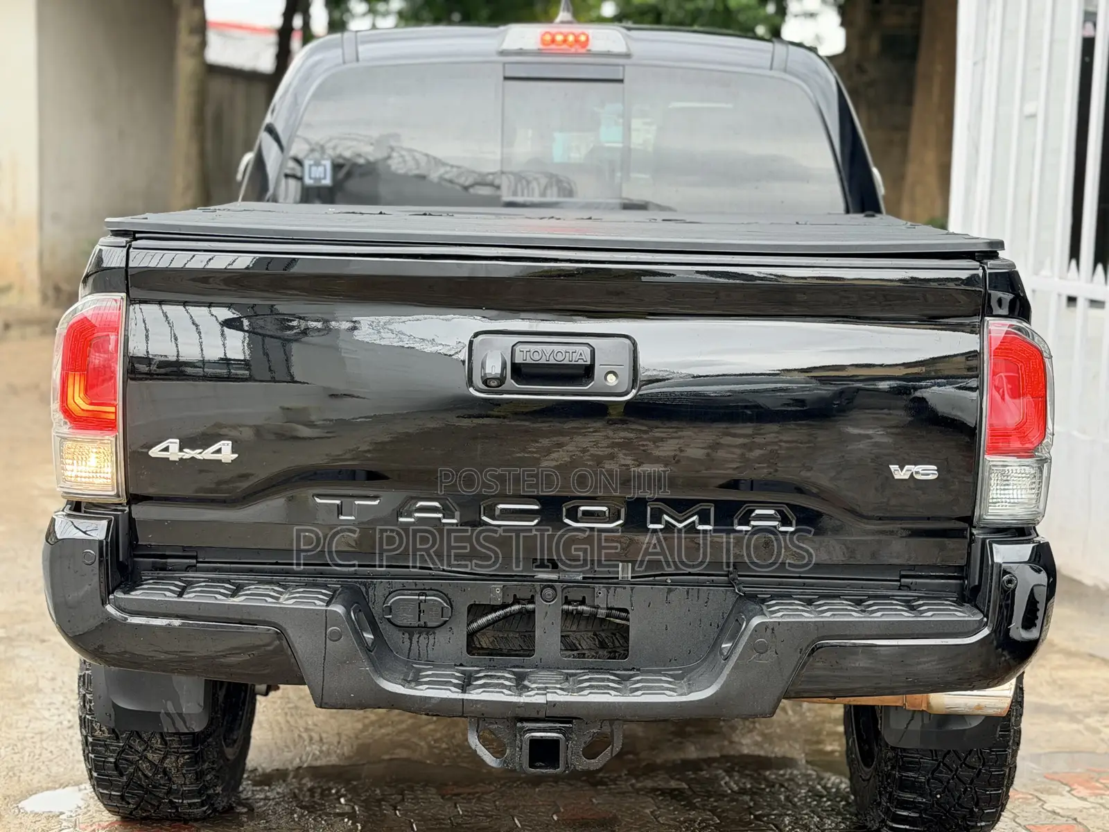 Toyota Tacoma 4dr Double Cab 2016 Black