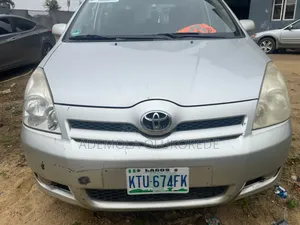 Toyota Corolla 2004 Silver