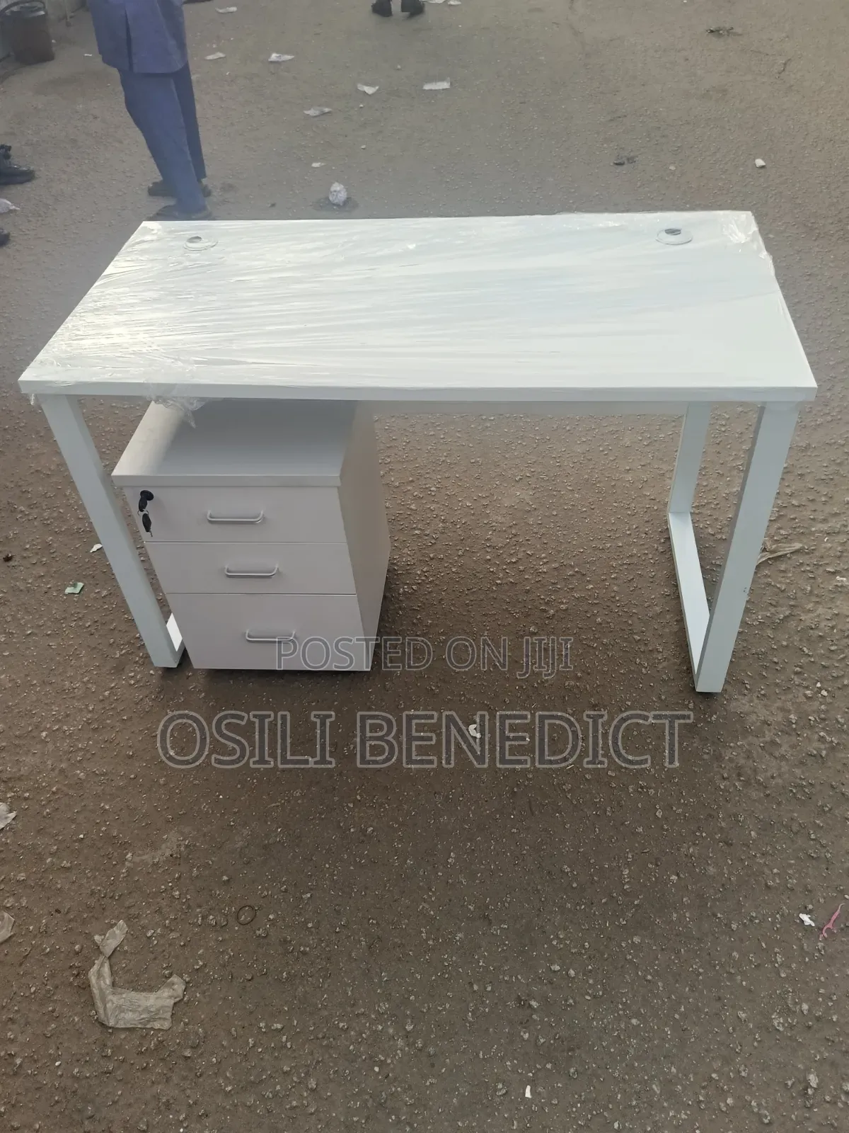 Quality 1.2mtr Office Table