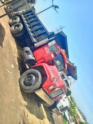Mack Tipper