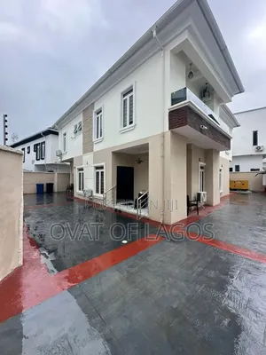Furnished 3bdrm Apartment in Ikota Gra for rent