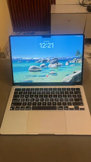 Laptop Apple MacBook Air 2022 M2 8GB Apple M2 SSD 256GB