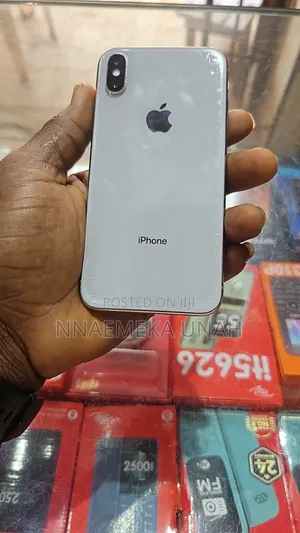 Apple iPhone X 64 GB White