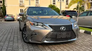 Lexus ES 2018 Gray