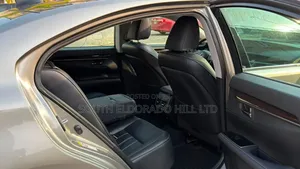 Lexus ES 2018 Gray