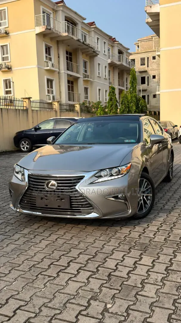 Lexus ES 2018 Gray
