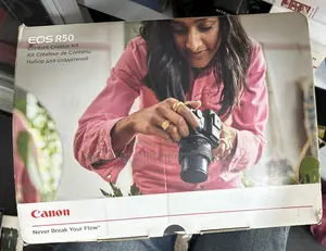 Canon EOS R50 Kit
