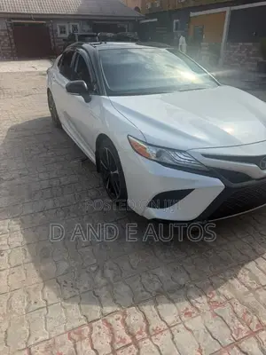 Toyota Camry 2019 White
