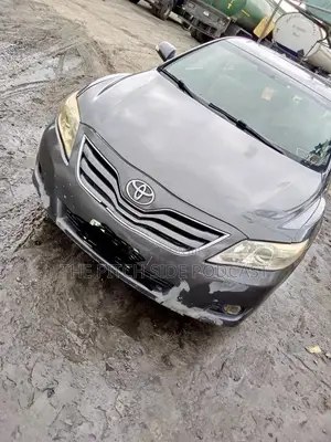 Toyota Camry 2010 Gray