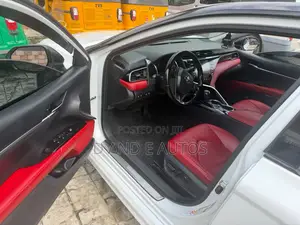 Toyota Camry 2019 White