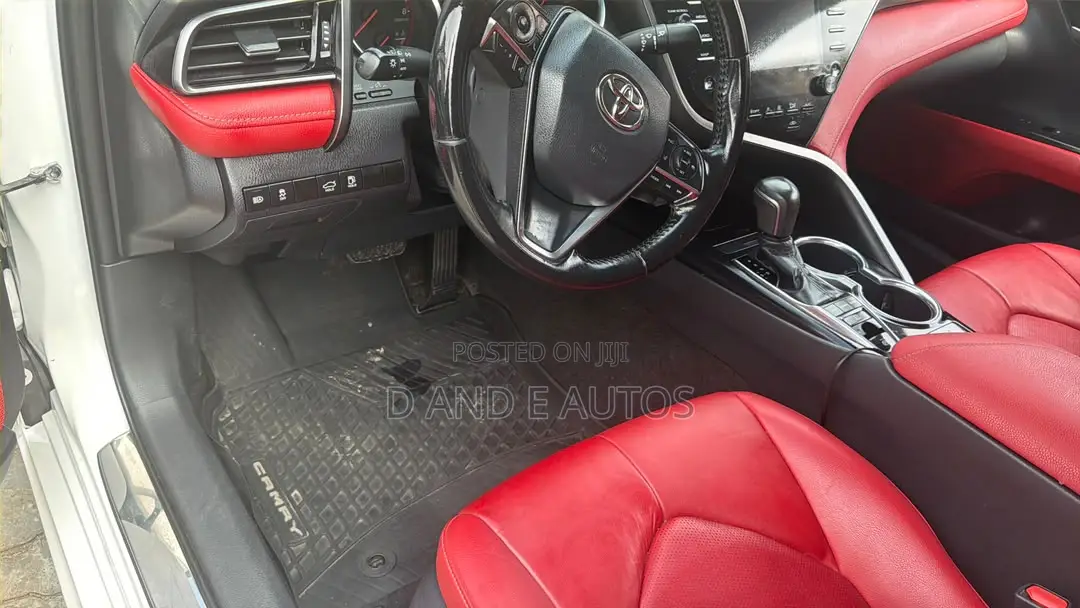 Toyota Camry 2019 White