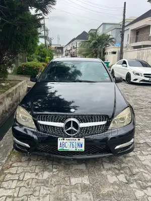 Mercedes-Benz C300 Luxury 4Matic Sedan AWD (3.0L 6cyl 7A) 2010 Black