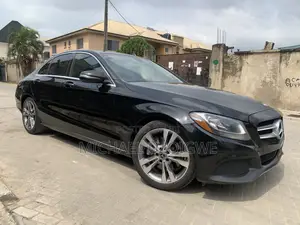 Mercedes-Benz C300 2016 Black