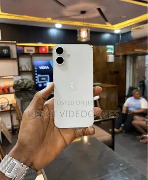 Apple iPhone 16 128 GB White
