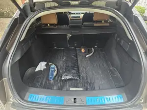 Land Rover Range Rover Velar 2018 Brown