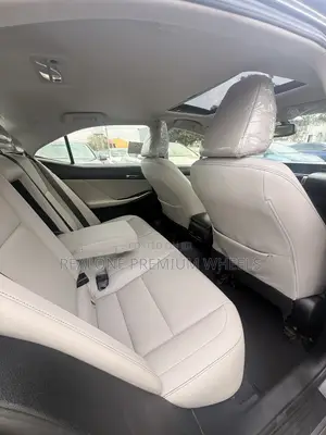 Lexus IS 250 4WD 2014 Gray