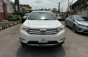 Toyota Highlander Limited 2012 White