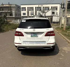 Mercedes-Benz M Class 2013 White