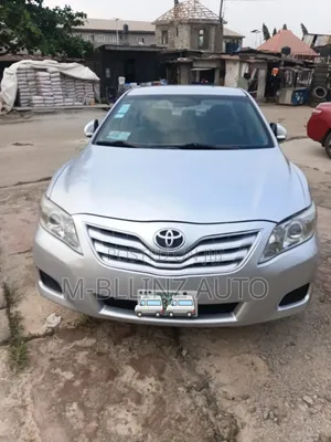 Toyota Camry 2010 Silver